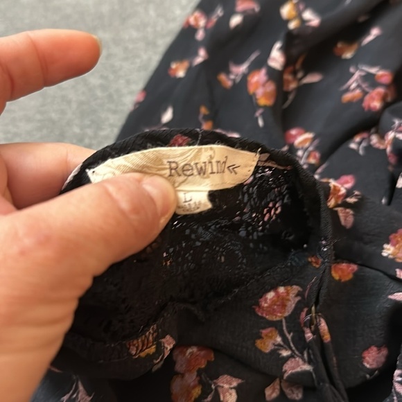 Rewind Size Large Babydoll Blouse Black with Floral Accents - Picture 5 of 5